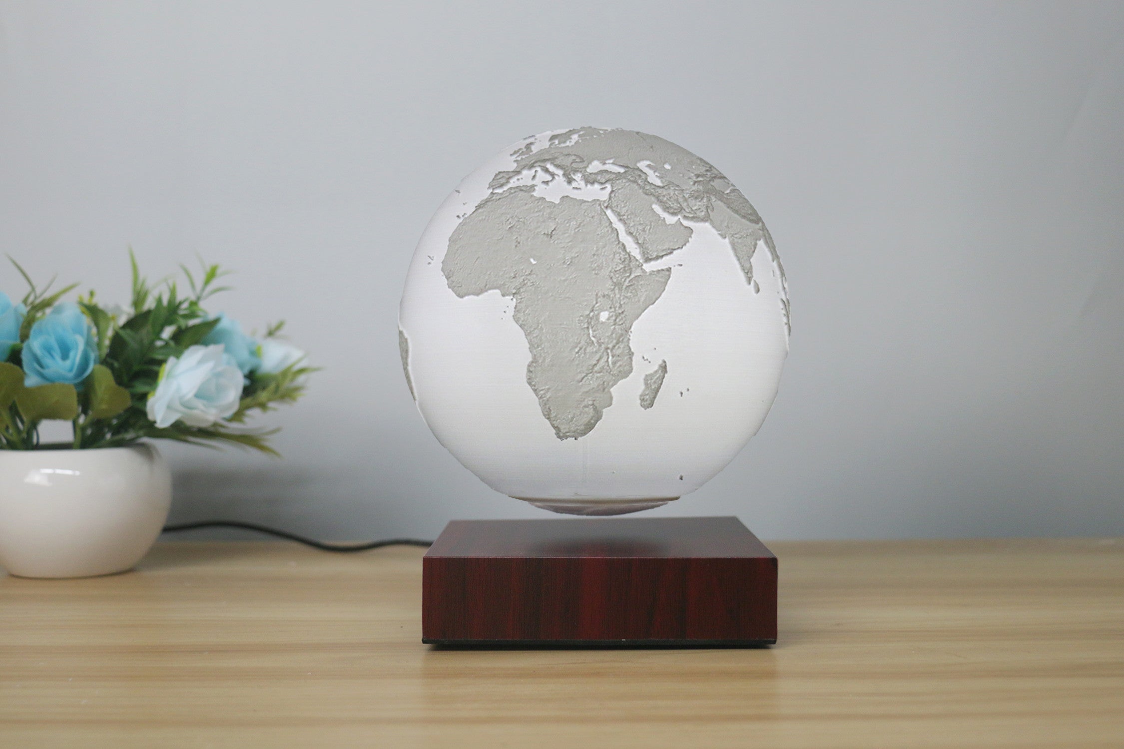 Aura Cosmos | Levitating Globe Collection